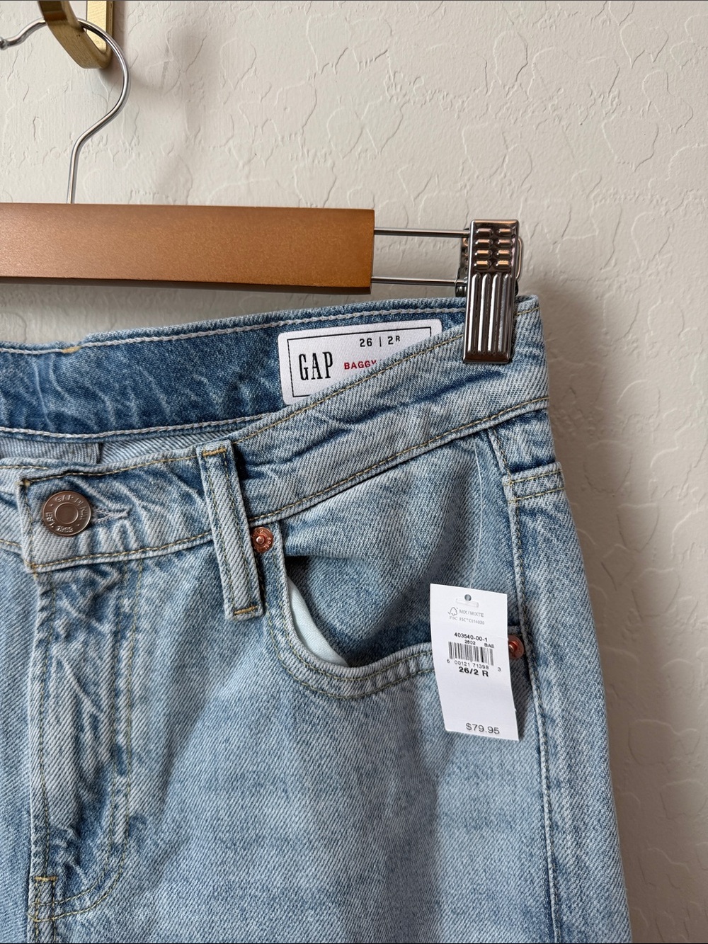 NWT Gap Baggy Mid Rise Ultra Soft Light Indigo 2R - Picture 4 of 7